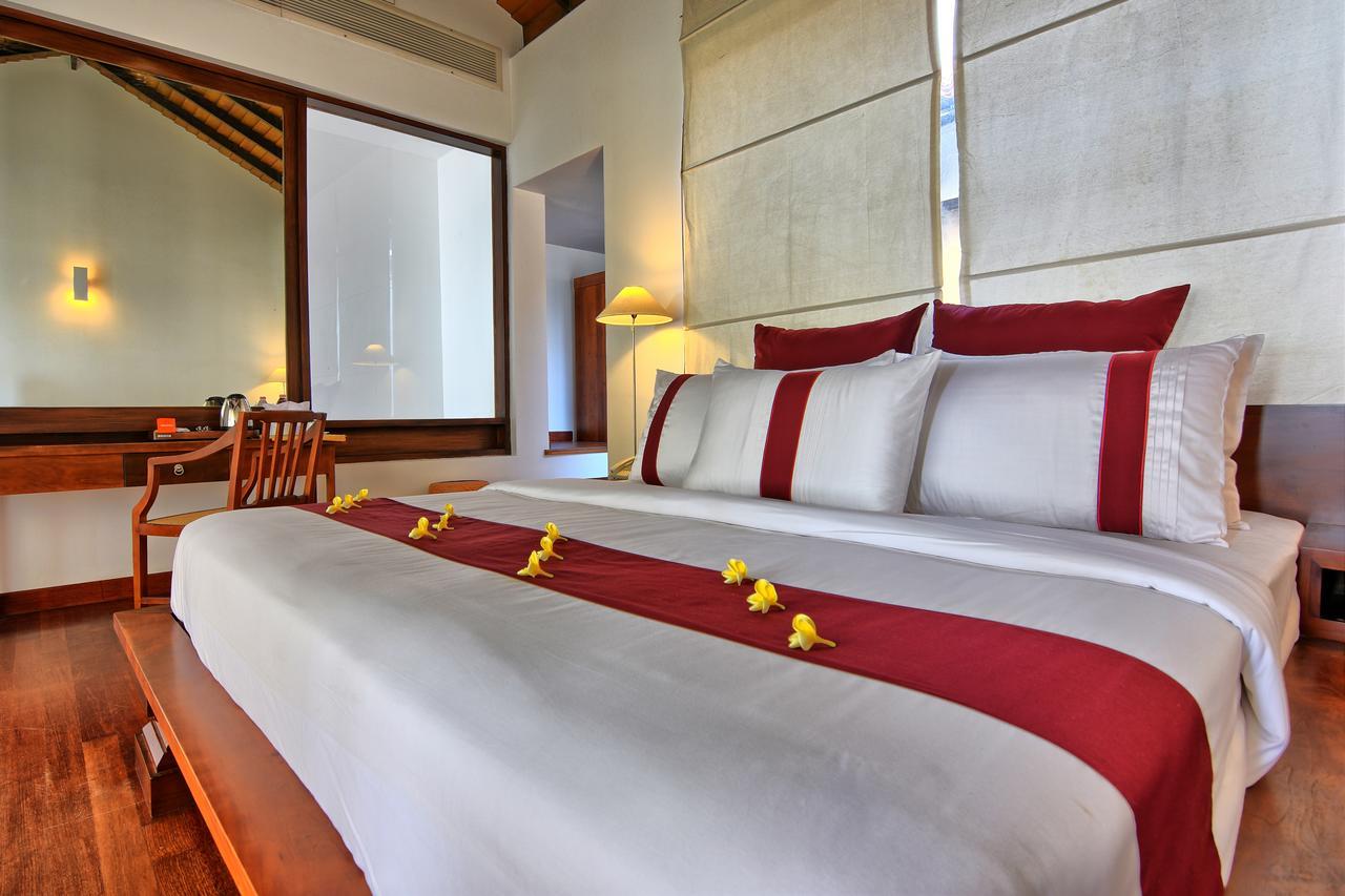 Grand Beach Wadduwa Bagian luar foto