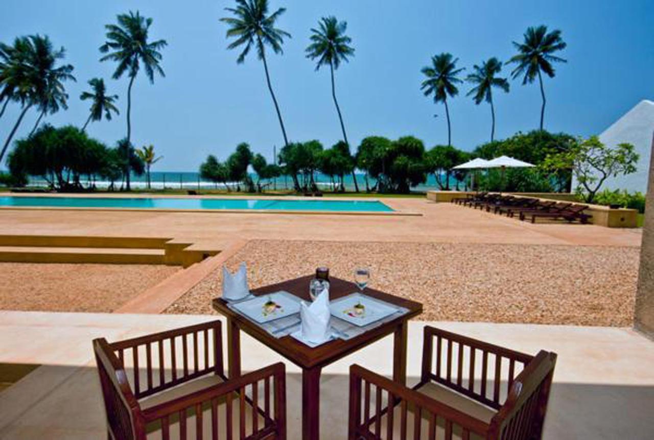 Grand Beach Wadduwa Bagian luar foto