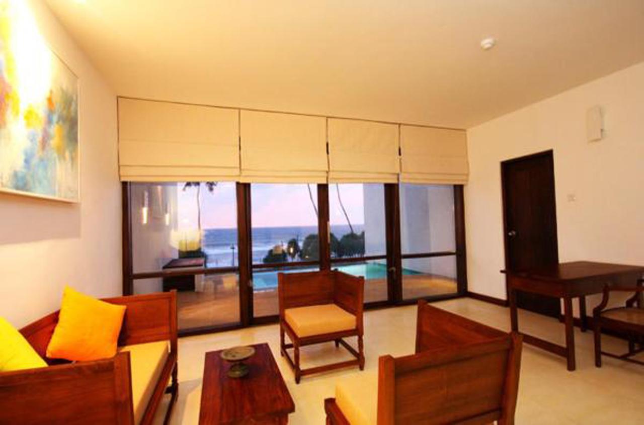 Grand Beach Wadduwa Bagian luar foto